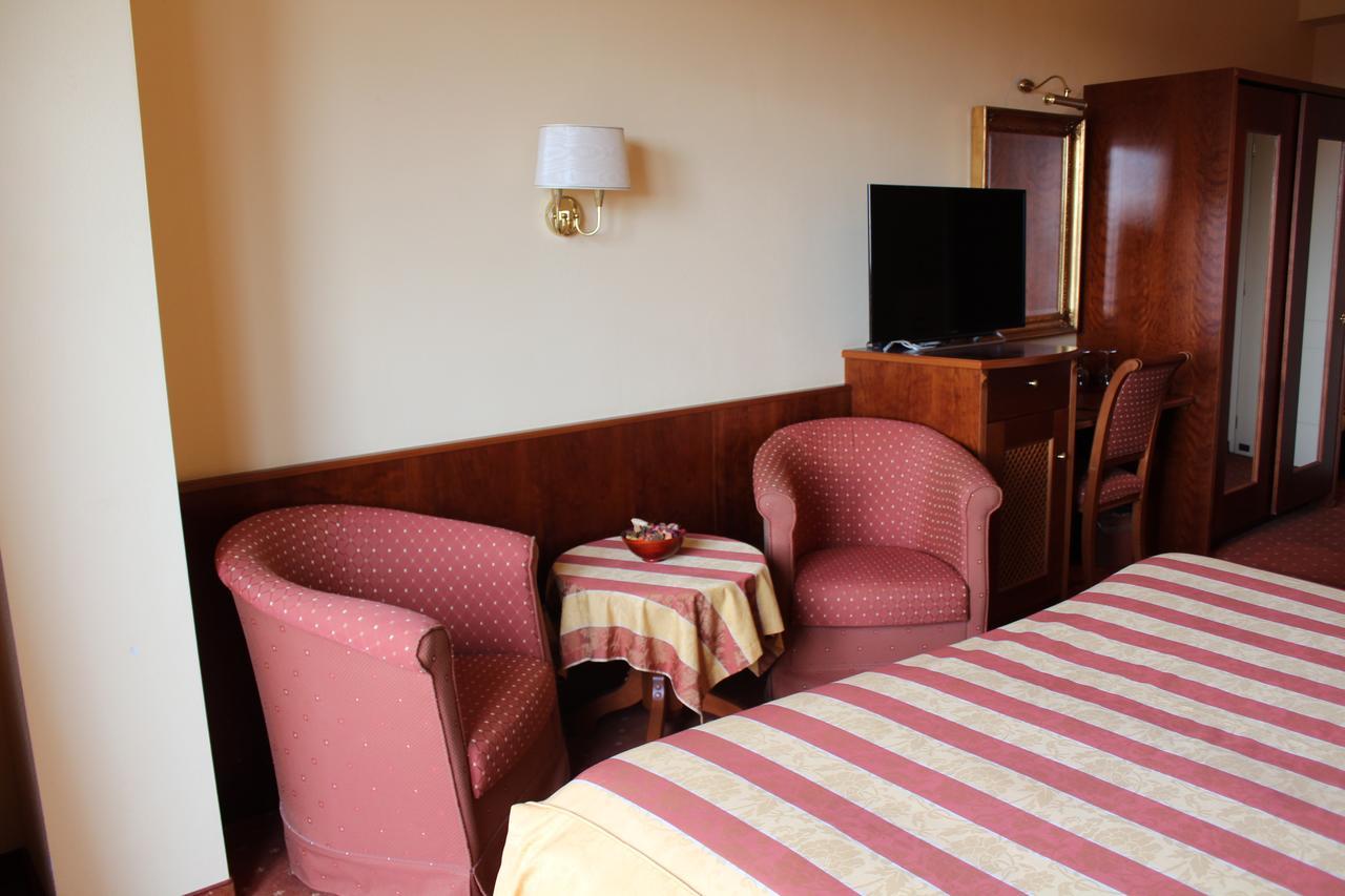 Hotel La Dolce Vita كافايون فيرونيسي المظهر الخارجي الصورة