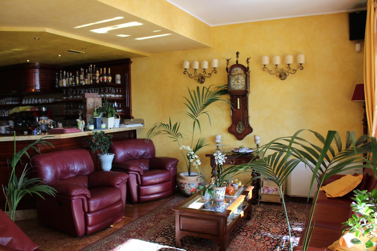 Hotel La Dolce Vita كافايون فيرونيسي المظهر الخارجي الصورة