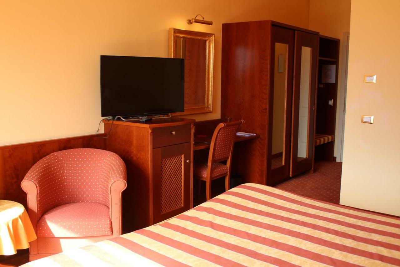 Hotel La Dolce Vita كافايون فيرونيسي المظهر الخارجي الصورة